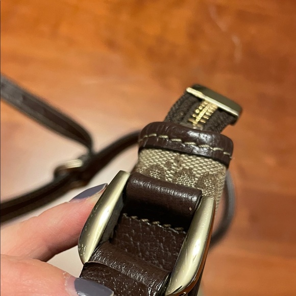 Gucci Abbey Crossbody Bag - Picture 12 of 16